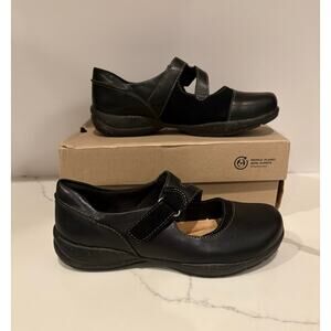 Clark’s Roseville Jane Black‎ Combi Women’s Mary Janes Flat Sole Women’s 7 NWB